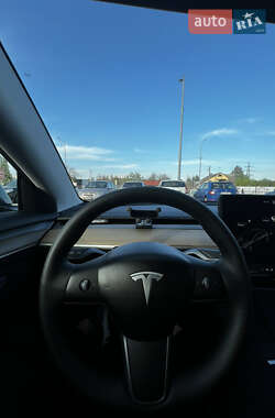 Седан Tesla Model 3 2021 в Киеве