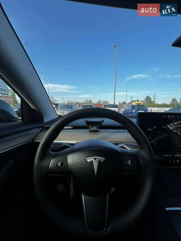 Седан Tesla Model 3 2021 в Києві