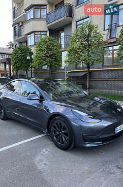Седан Tesla Model 3 2021 в Киеве