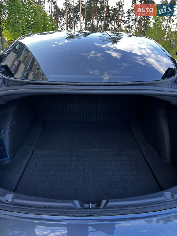 Седан Tesla Model 3 2021 в Києві