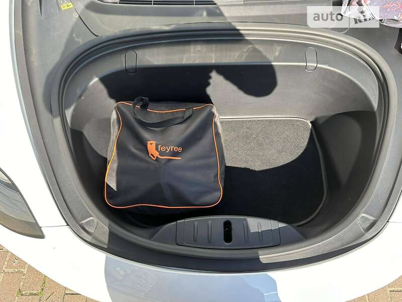 Седан Tesla Model 3 2019 в Києві фото 14 Седан Tesla Model 3 2019 в Києві