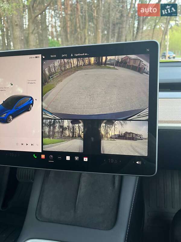 Седан Tesla Model 3 2022 в Львове