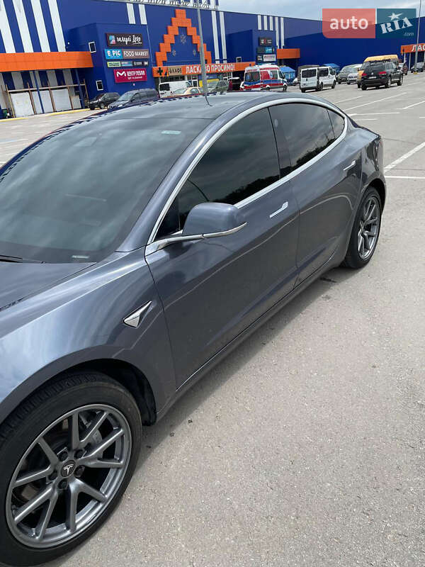 Седан Tesla Model 3 2020 в Запоріжжі