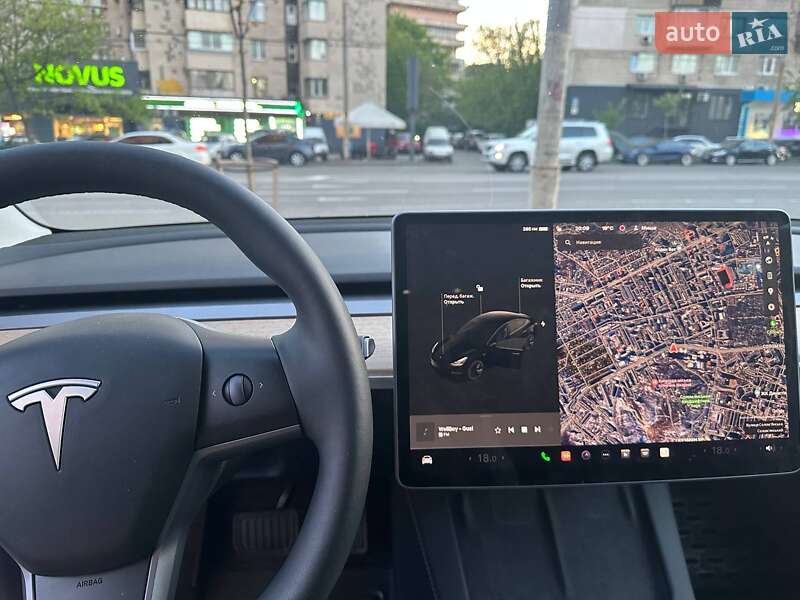 Седан Tesla Model 3 2023 в Києві
