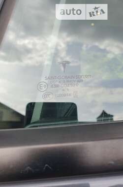 Седан Tesla Model 3 2021 в Житомире