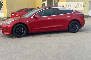 Седан Tesla Model 3 2020 в Львові