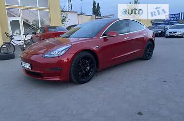 Седан Tesla Model 3 2020 в Львове