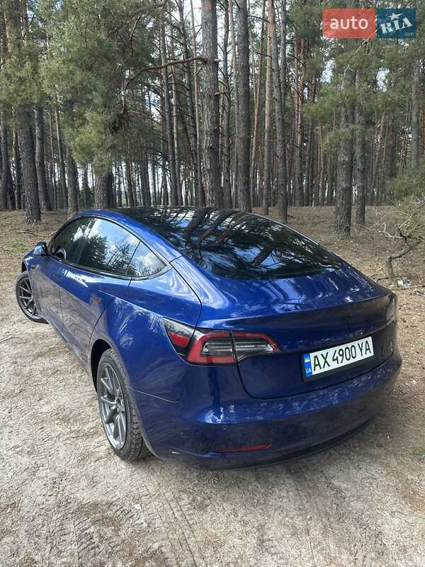 Седан Tesla Model 3 2020 в Киеве