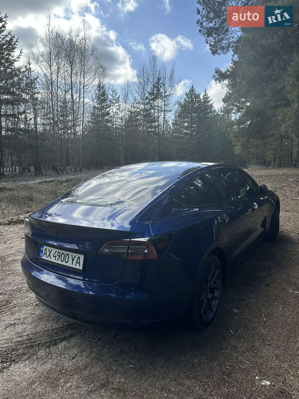 Седан Tesla Model 3 2020 в Киеве