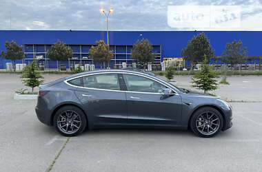 Седан Tesla Model 3 2020 в Одесі