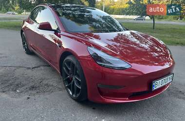 Седан Tesla Model 3 2021 в 
