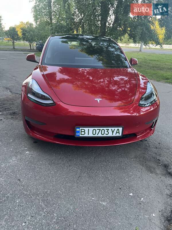 Седан Tesla Model 3 2021 в Полтаві