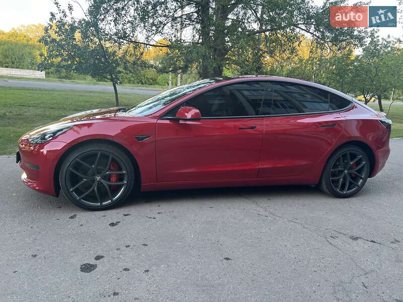 Седан Tesla Model 3 2021 в Полтаве