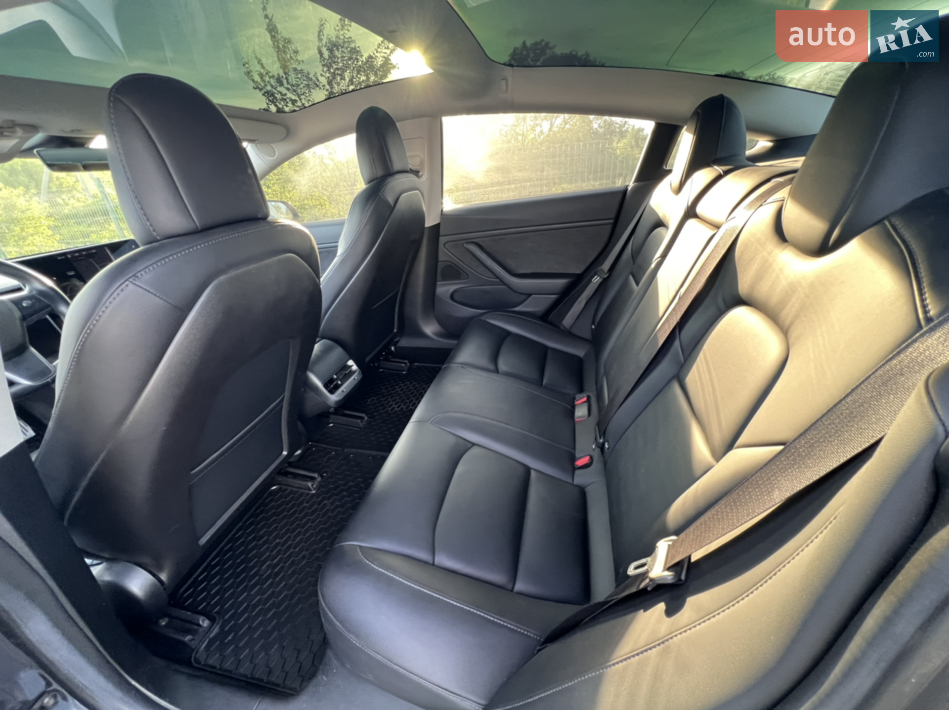 2018 Tesla Model 3 - мініатюра 11