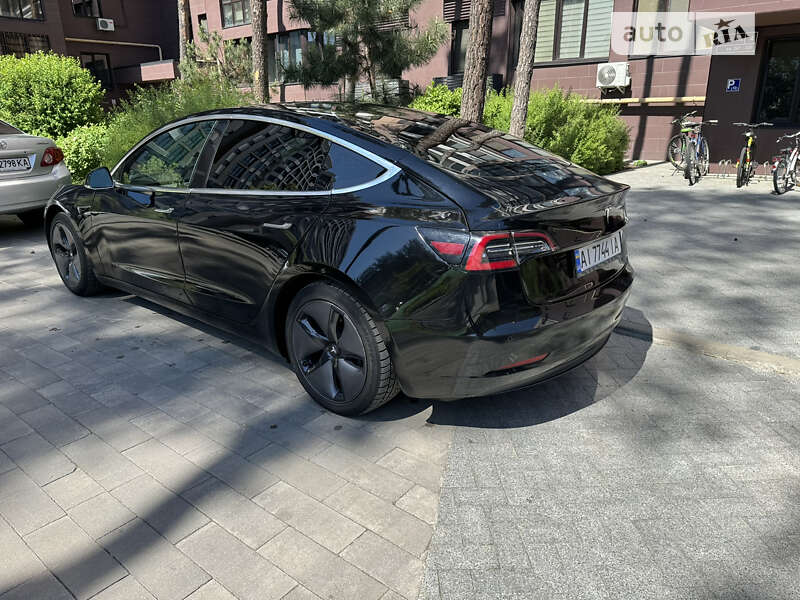 Седан Tesla Model 3 2019 в Білій Церкві