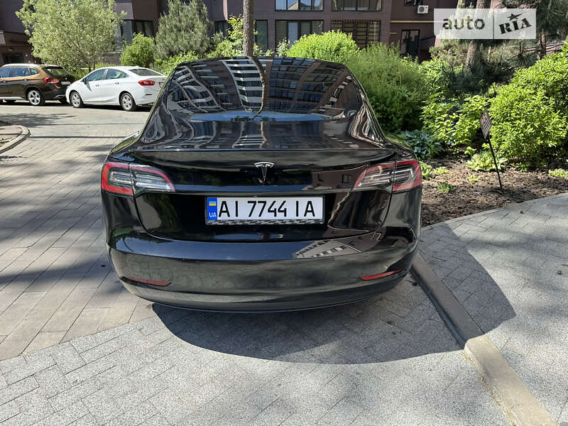 Седан Tesla Model 3 2019 в Білій Церкві