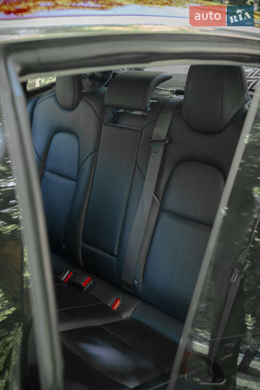 Седан Tesla Model 3 2018 в Львові фото 31 Седан Tesla Model 3 2018 в Львові