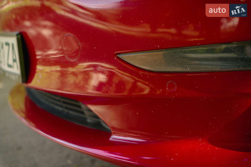 Седан Tesla Model 3 2018 в Львове