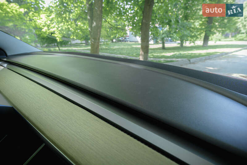 Седан Tesla Model 3 2018 в Львові фото 49 Седан Tesla Model 3 2018 в Львові