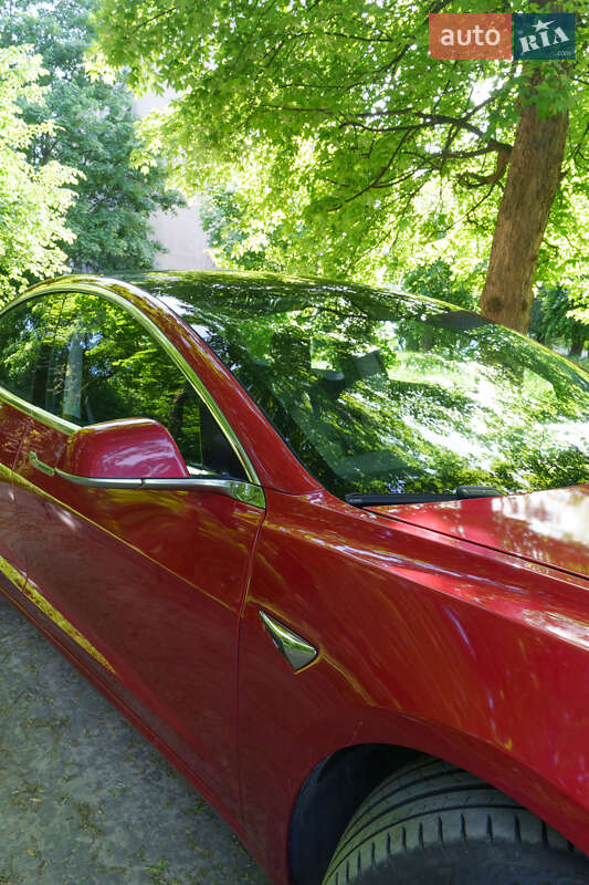 Седан Tesla Model 3 2018 в Львові фото 54 Седан Tesla Model 3 2018 в Львові