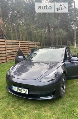Седан Tesla Model 3 2021 в Кременці