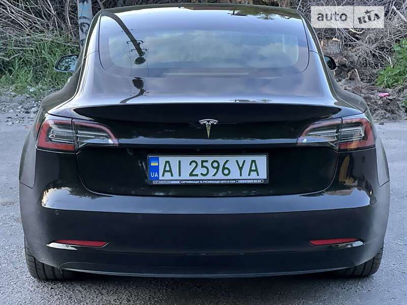 Седан Tesla Model 3 2019 в Києві