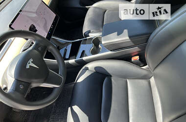 Седан Tesla Model 3 2019 в 