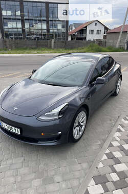 Седан Tesla Model 3 2021 в Киеве