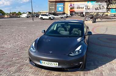 Седан Tesla Model 3 2022 в Киеве