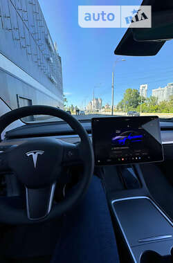 Седан Tesla Model 3 2022 в Киеве