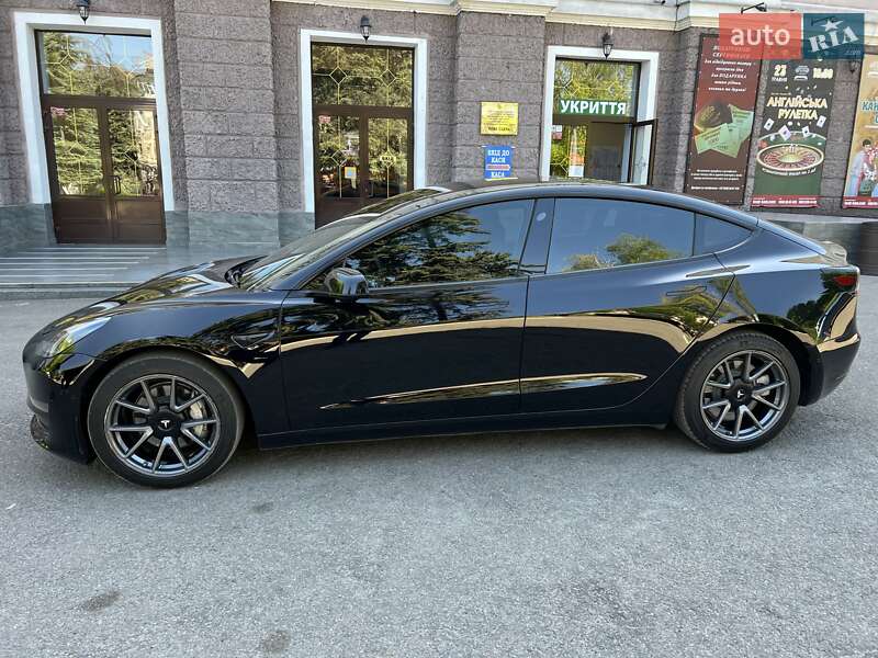 Седан Tesla Model 3 2021 в Каменском