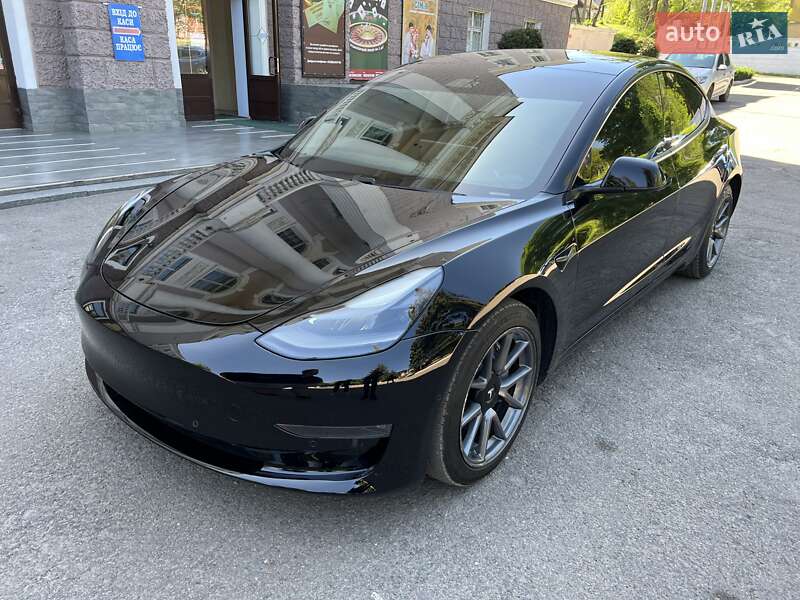 Седан Tesla Model 3 2021 в Каменском