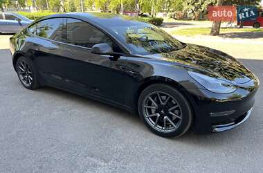 Седан Tesla Model 3 2021 в Каменском