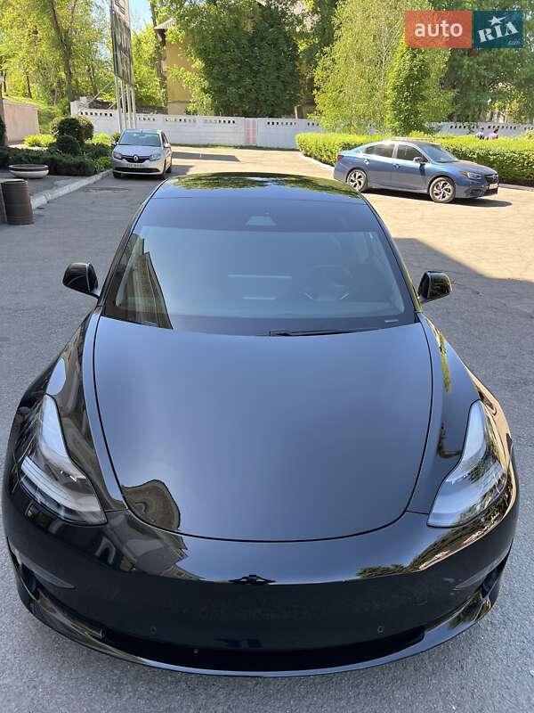 Седан Tesla Model 3 2021 в Каменском