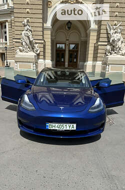 Седан Tesla Model 3 2023 в Одессе