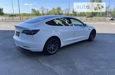 Седан Tesla Model 3 2019 в Киеве