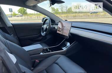 Седан Tesla Model 3 2019 в Киеве