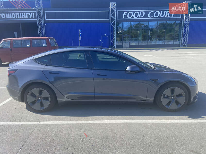 Седан Tesla Model 3 2021 в Полтаві