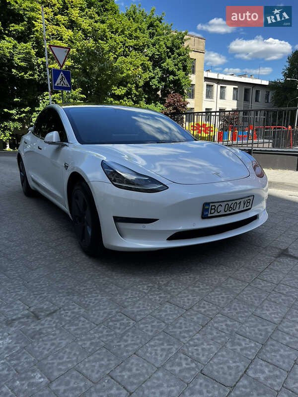 Tesla Model 3 2019