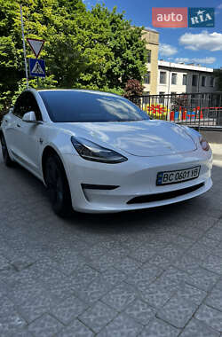 Седан Tesla Model 3 2019 в 