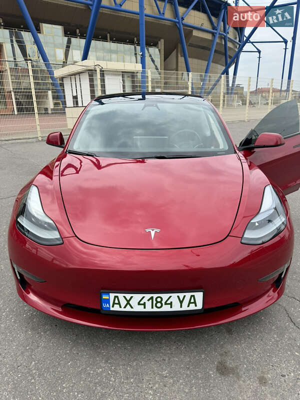 Седан Tesla Model 3 2021 в Харкові