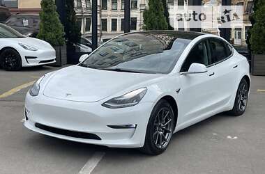 Седан Tesla Model 3 2018 в Киеве