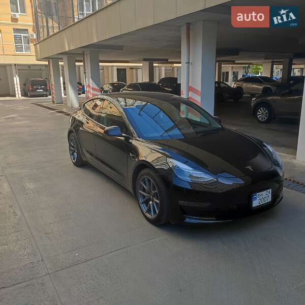 Седан Tesla Model 3 2022 в Одессе