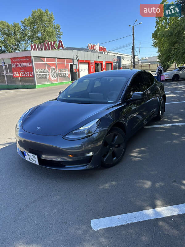 Седан Tesla Model 3 2021 в Одессе