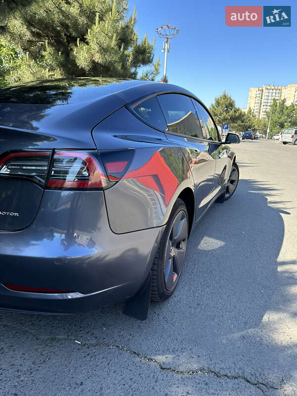 Седан Tesla Model 3 2021 в Одессе