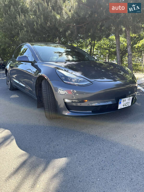 Седан Tesla Model 3 2021 в Одессе