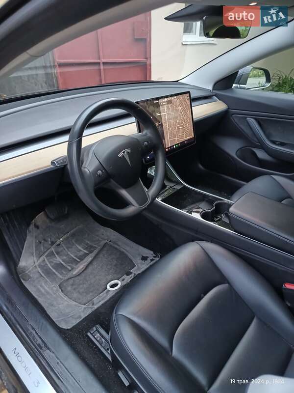 Седан Tesla Model 3 2018 в Днепре