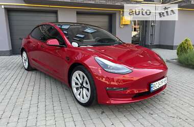 Седан Tesla Model 3 2022 в Львові