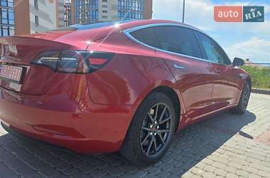 Седан Tesla Model 3 2019 в Івано-Франківську