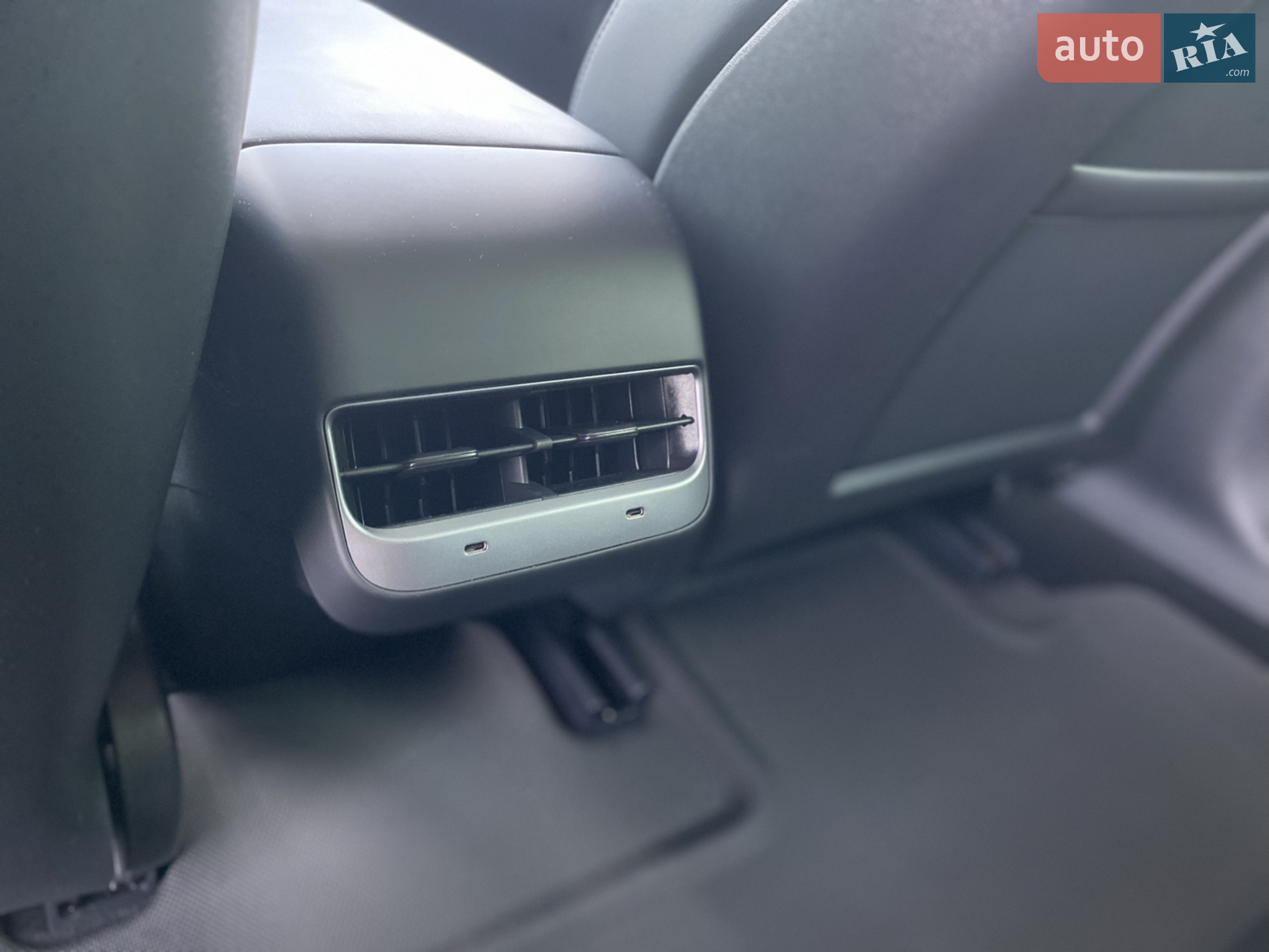 2020 Tesla Model 3 - мініатюра 29